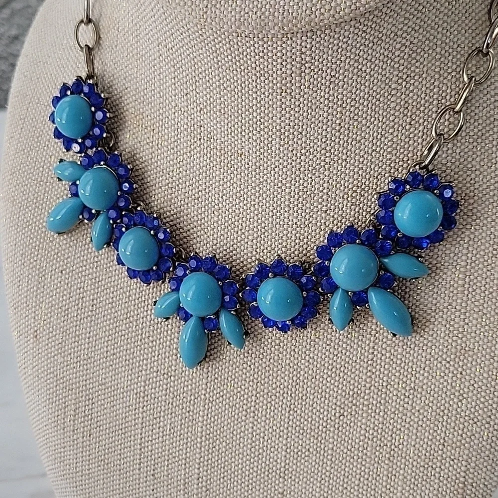 Statement Necklace - Picture 3 of 5